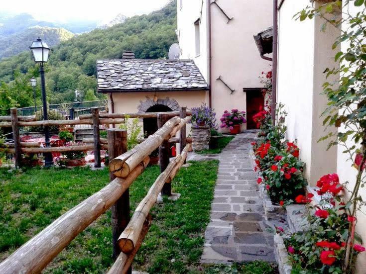 Bed and Breakfast Borgo Delle Panie Careggine Exterior foto